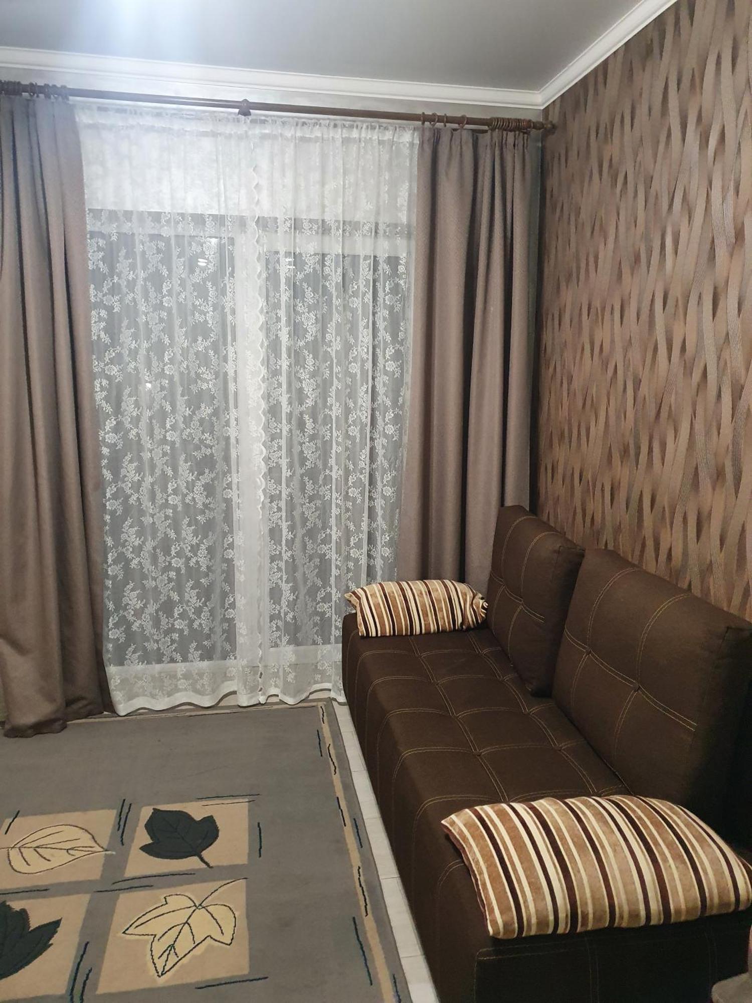 Lutsk, Double-Room Apartments Екстериор снимка