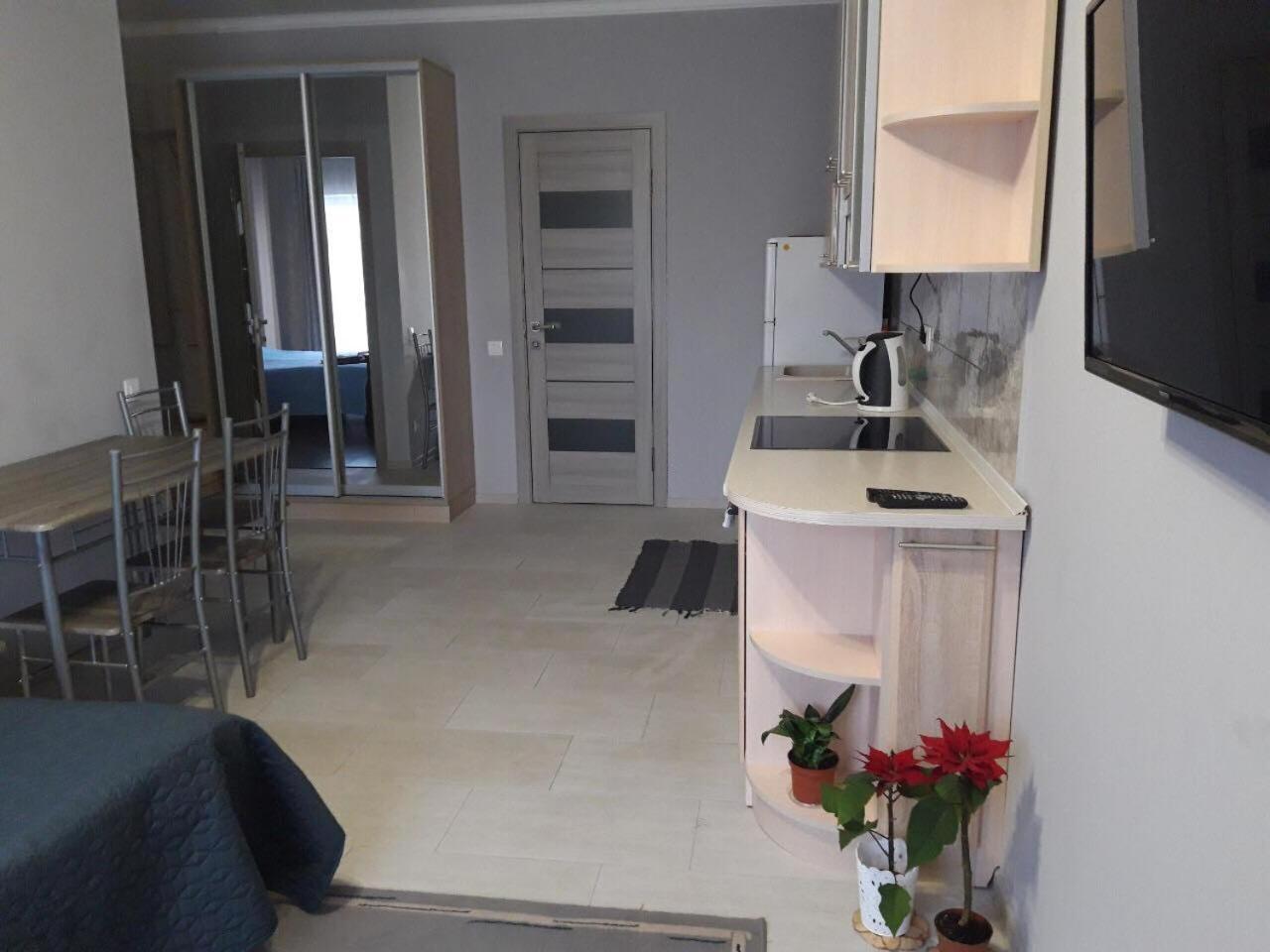 Lutsk, Double-Room Apartments Екстериор снимка